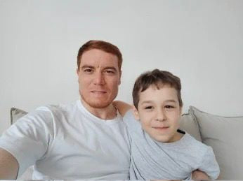 <em><strong>Alejandro V.</strong></em>